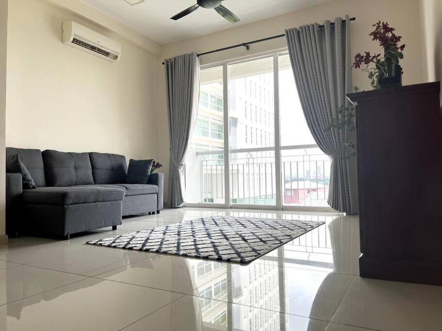 Homestay Ttdi Adina 710 Shah Alam,Sek 13,Msu,3Bedroooms Ngoại thất bức ảnh
